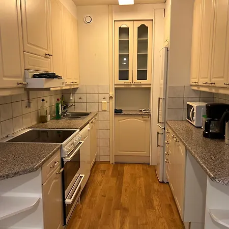 Cozy Bed Near Helsinki-vantaa Airport Pansiyon *